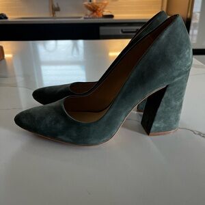 Elegant Green Suede Women's Pumps